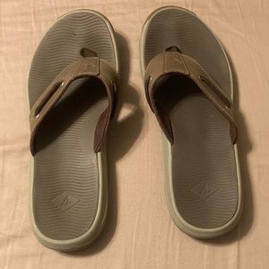 Men’s Sperry Flip Flops Size 10